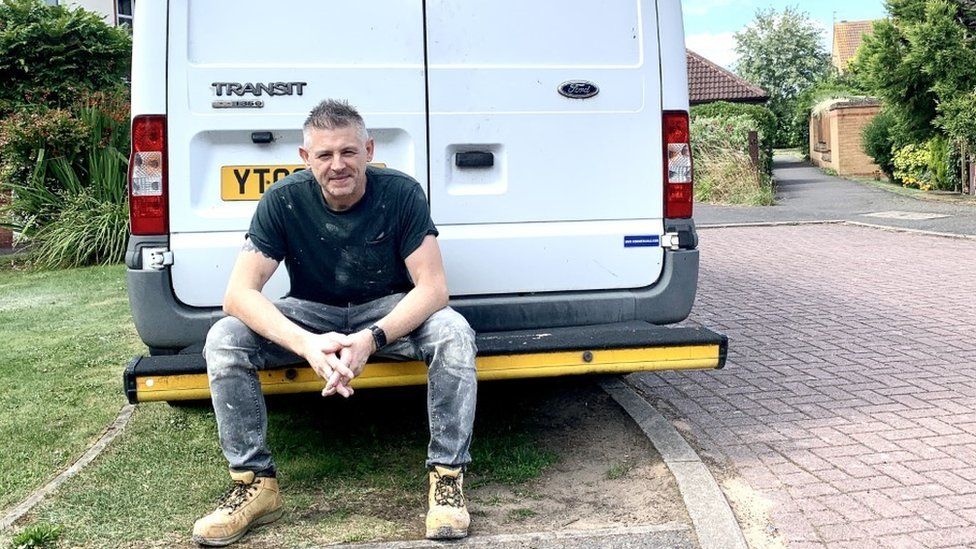Singing plumber gets a record deal