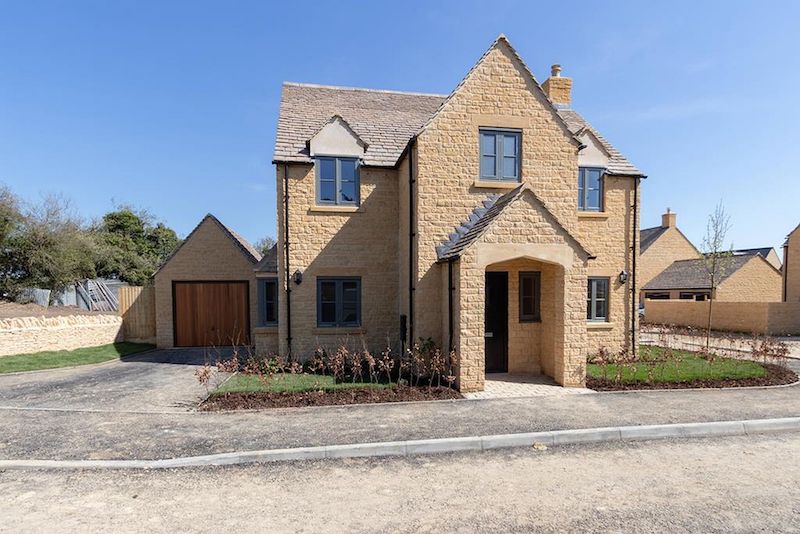 Ariston brings comfort to Cotswolds housing development