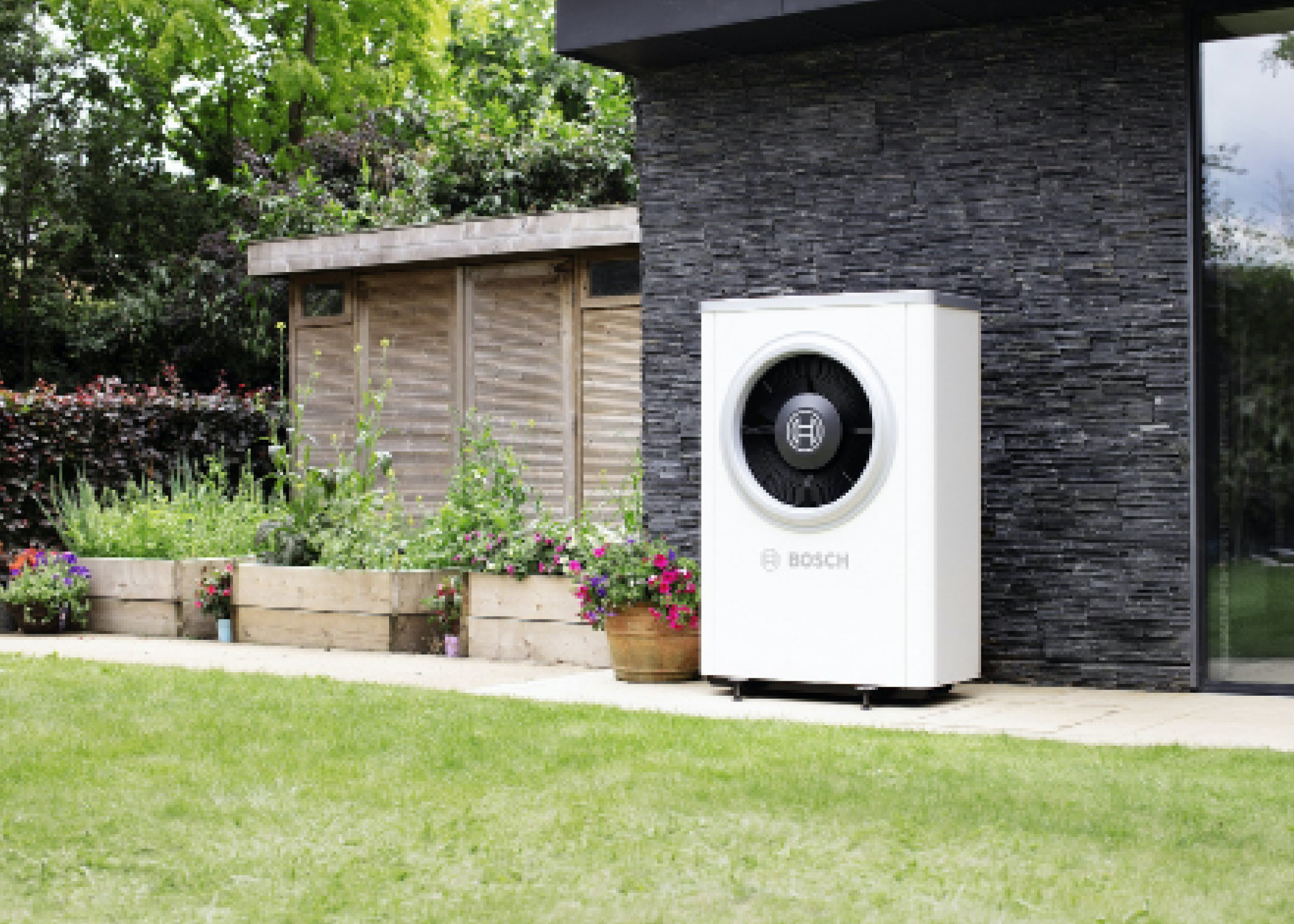 Hybrid heat pump system from Worcester Bosch