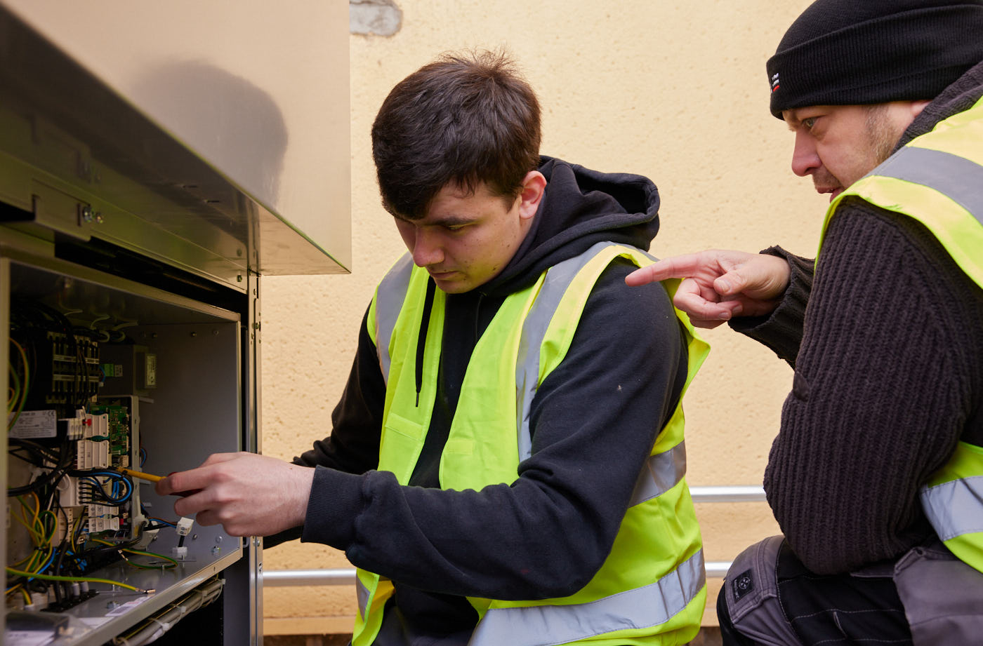 UK’s first-ever low carbon apprenticeship scheme