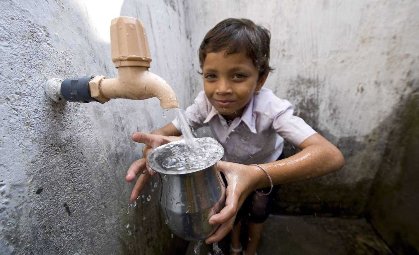 Shower company fundraises for water charity