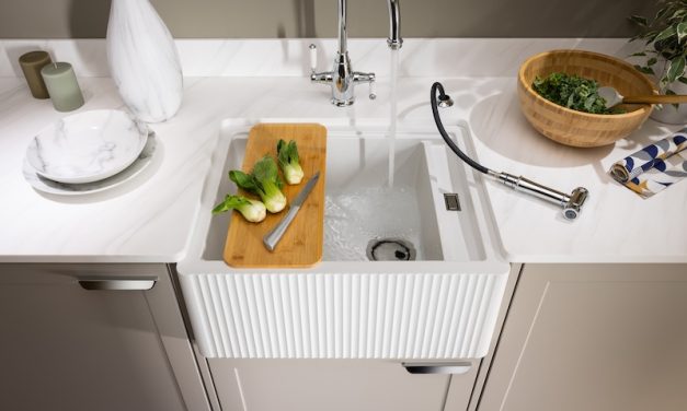 Belfast sink with fluted front