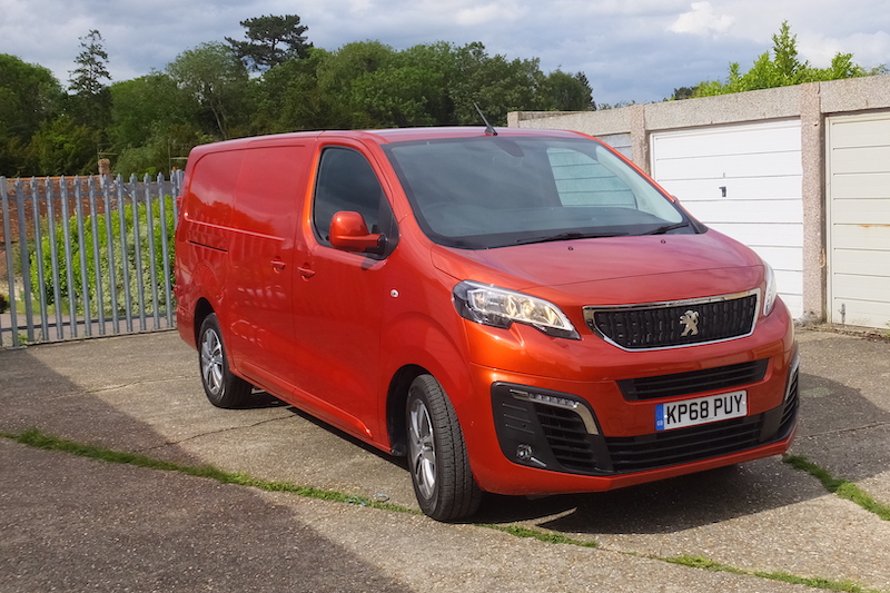 Van Test: Peugeot Expert Asphalt