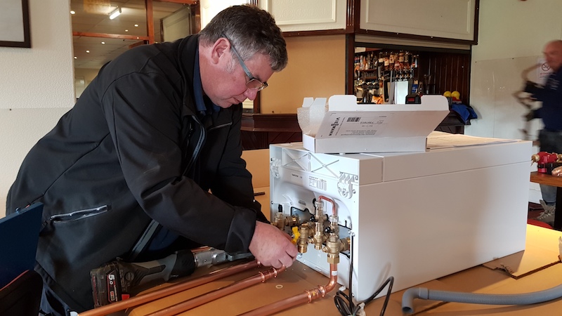Video highlight the unsung installer heroes