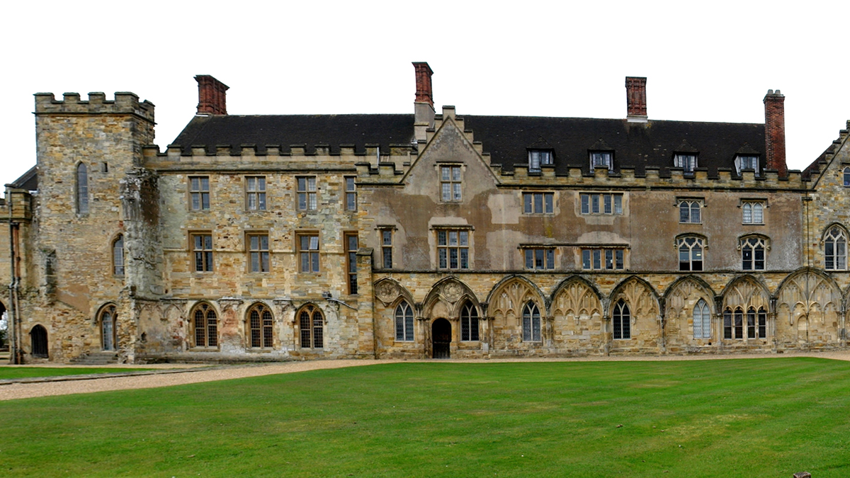 Heating historic East Sussex school