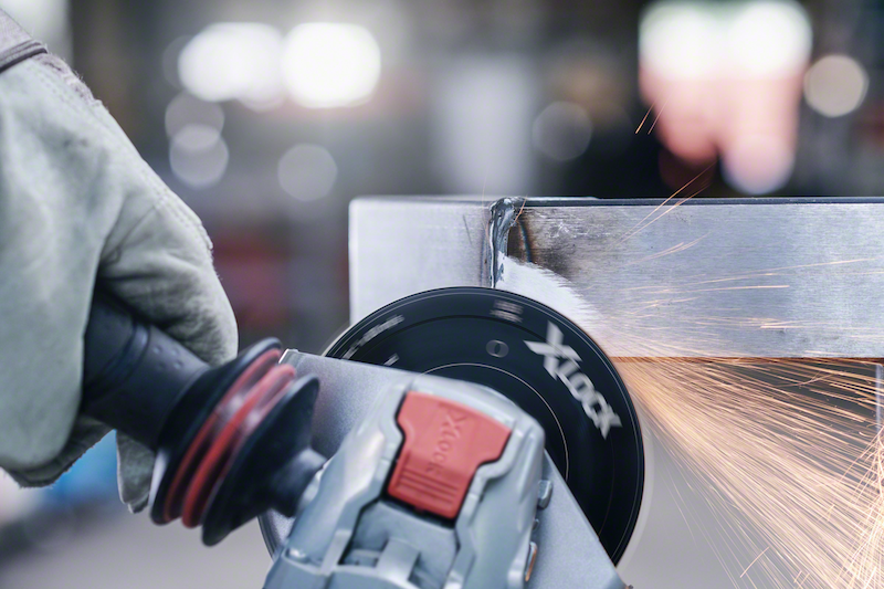 Quick accessory change system for grinders